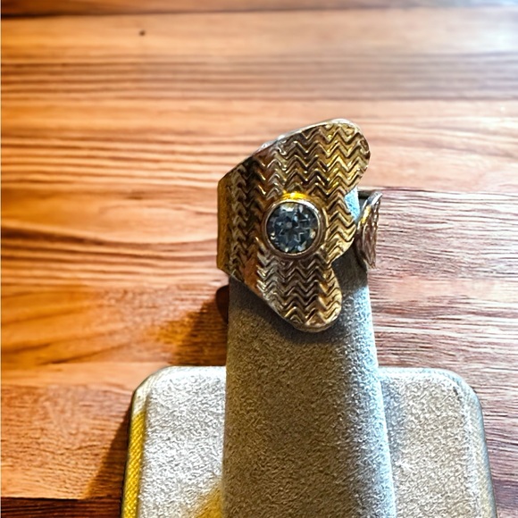 Solid Sterling Silver & Blue Topaz Ring - Picture 1 of 11